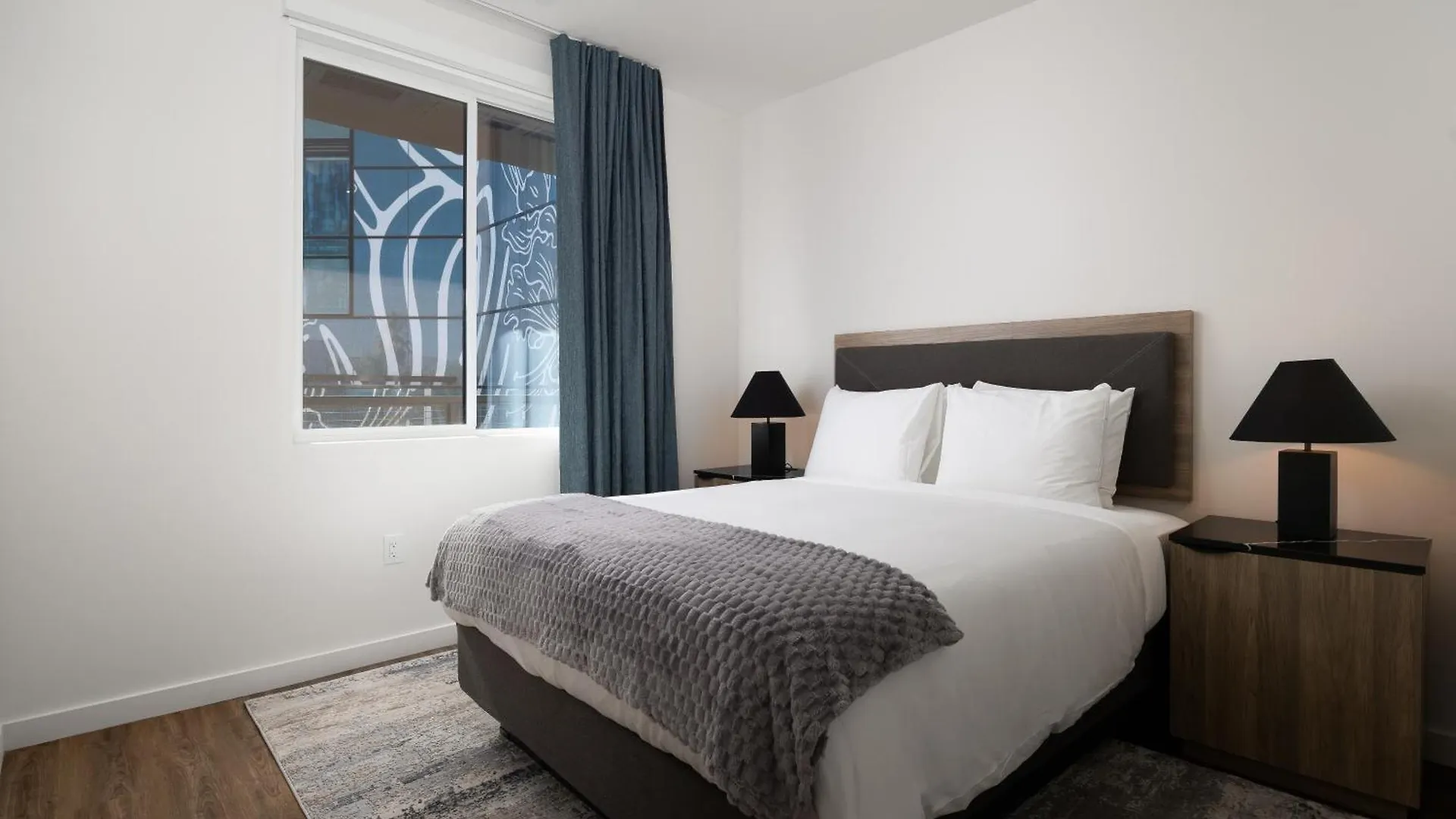 פיניקס Sentral Alloy Midtown